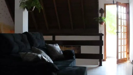 Large and comfortable house 700 meters from the Botanical Garden in Curitiba.