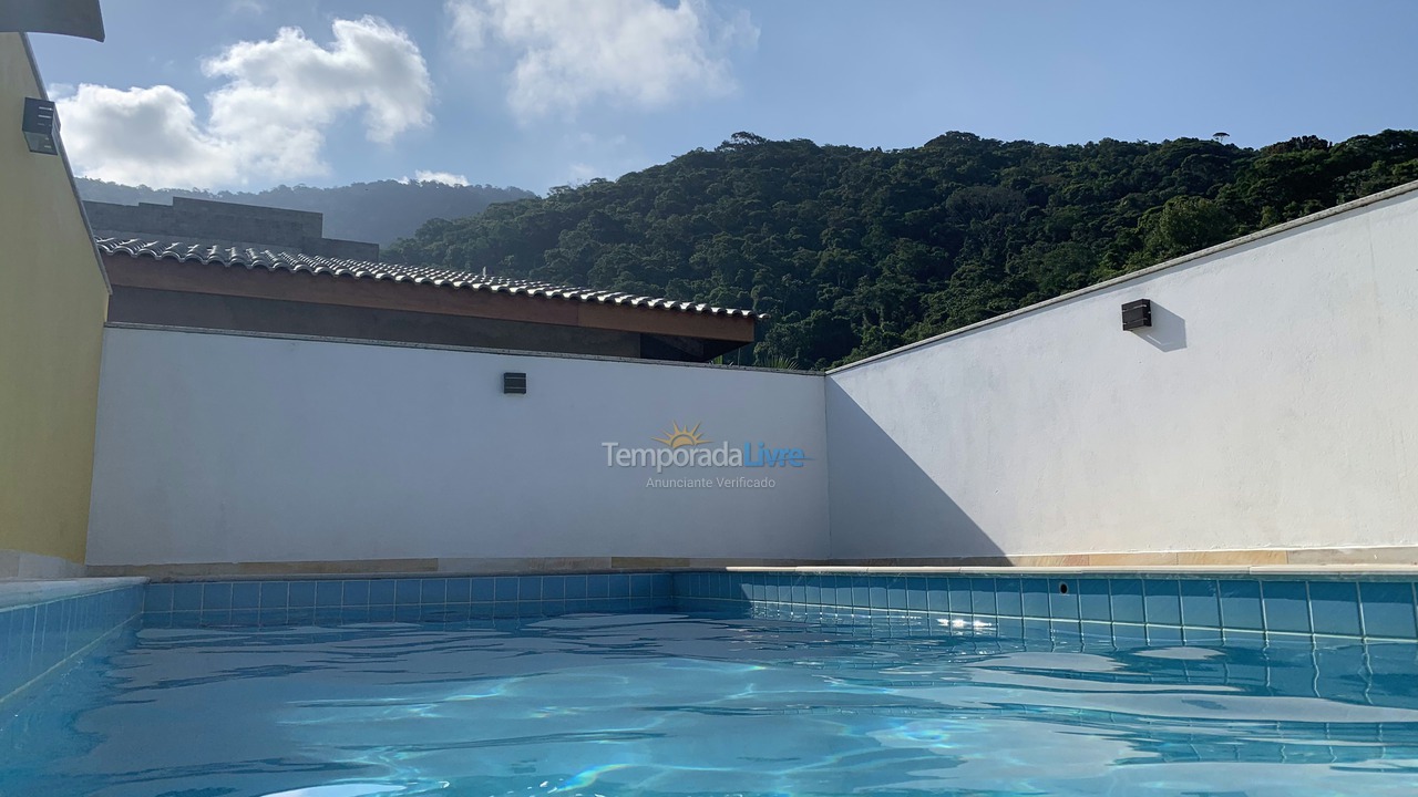Casa para aluguel de temporada em Ubatuba (Praia das Toninhas)