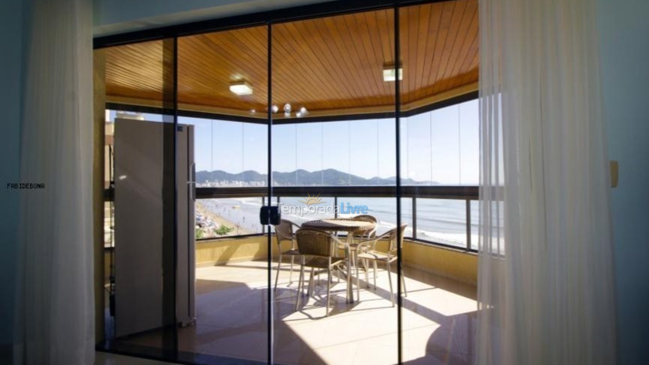 Apartment for vacation rental in Itapema (Meia Praia)