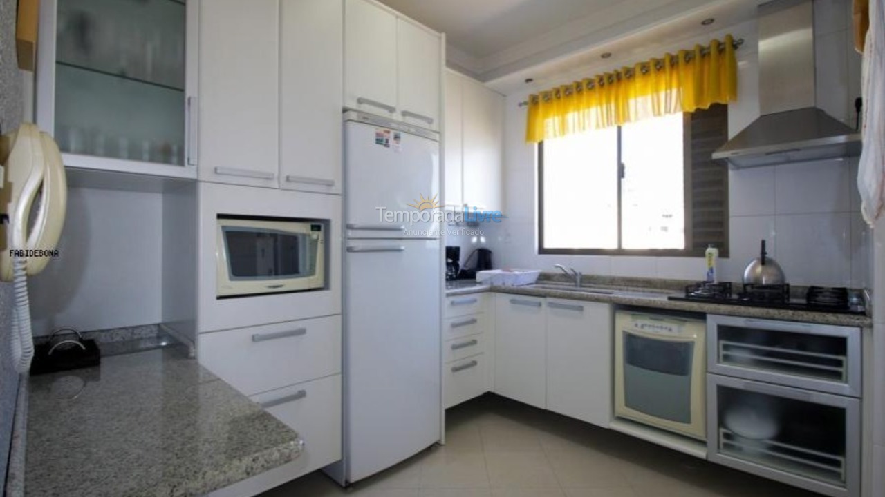 Apartment for vacation rental in Itapema (Meia Praia)