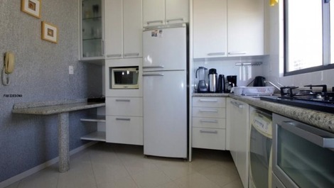 ́ ONLY THE SEA IN FRONT OF YOU!