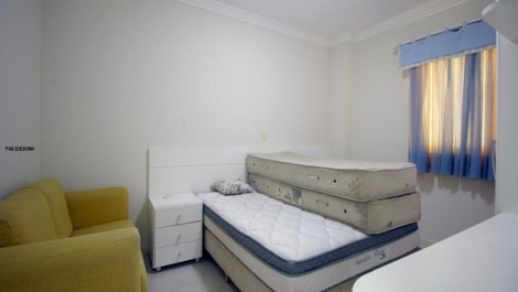 ́ ONLY THE SEA IN FRONT OF YOU!