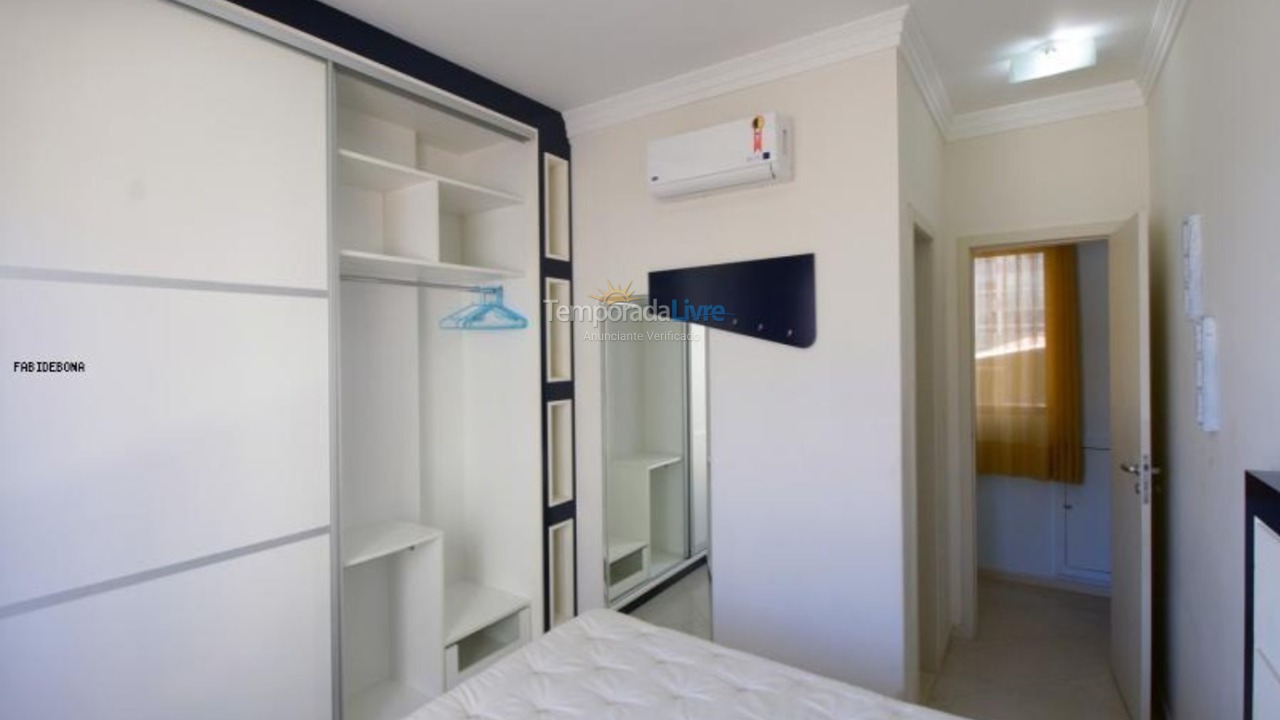 Apartment for vacation rental in Itapema (Meia Praia)