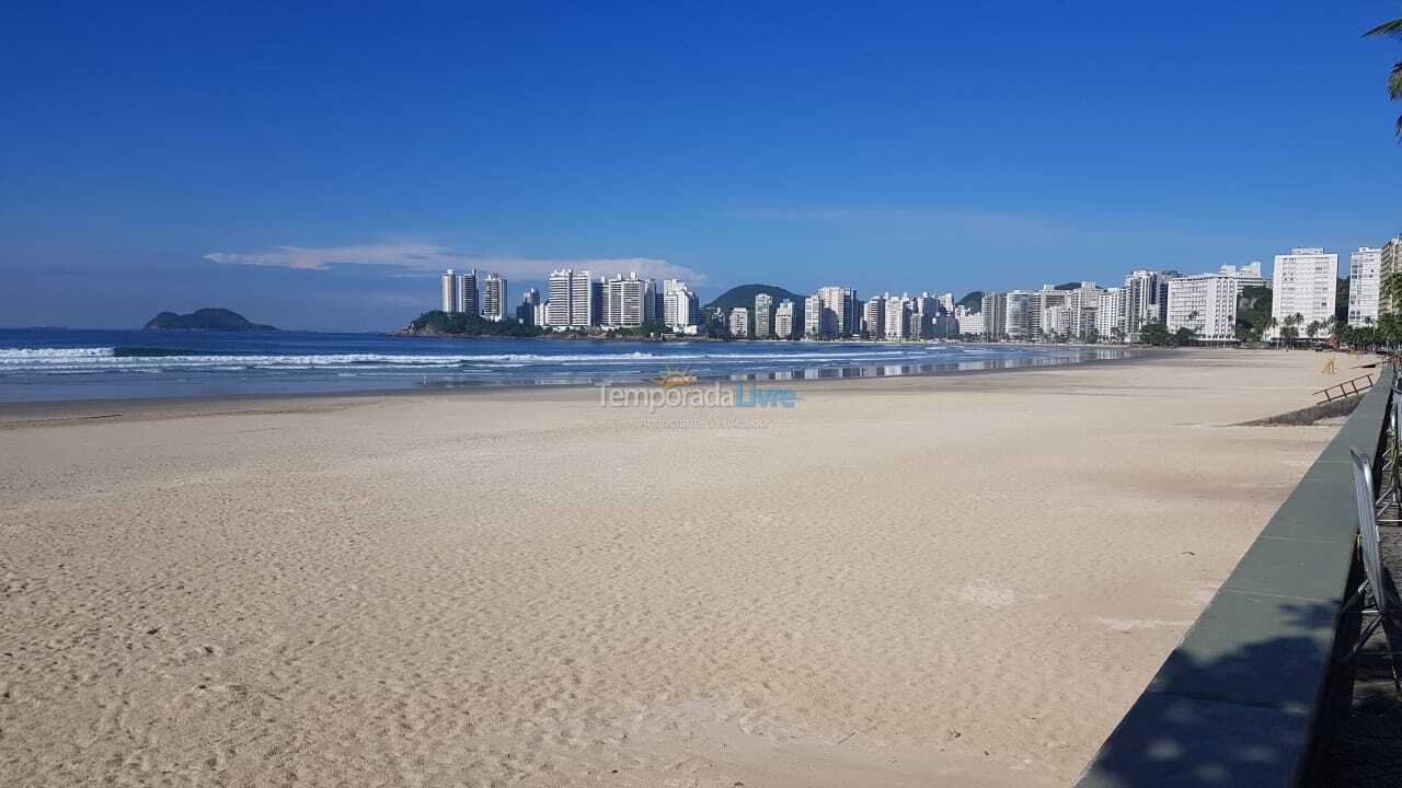 Apartamento para aluguel de temporada em Guarujá (Pitangueiras)
