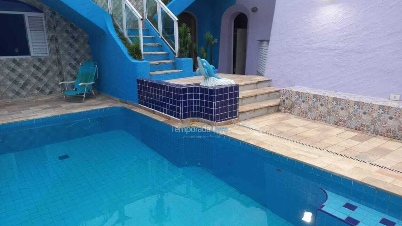 Casa para aluguel de temporada em Guarujá (Praia do Pernambuco)