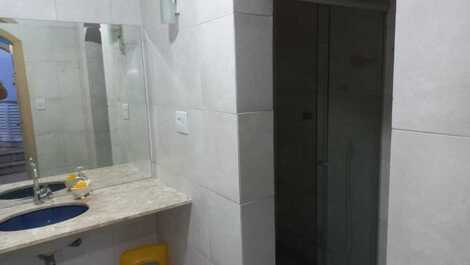 Banheiro da suíte térrea