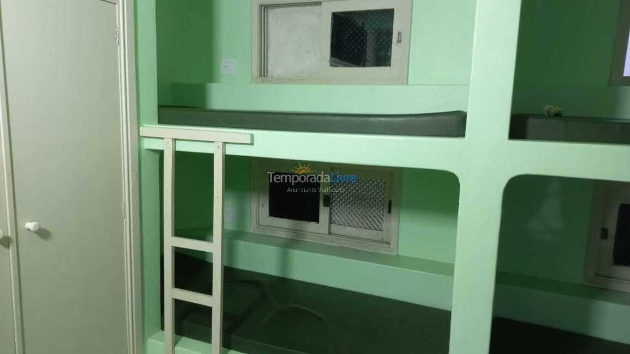 Casa para aluguel de temporada em Guarujá (Praia do Pernambuco)