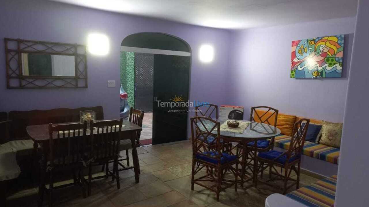 Casa para aluguel de temporada em Guarujá (Praia do Pernambuco)