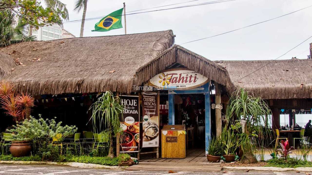 Apartamento para aluguel de temporada em Guarujá (Pitangueiras)