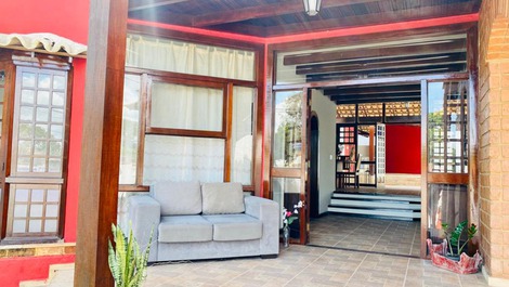Casa de 4 Suites com piscina a 1200m da praia