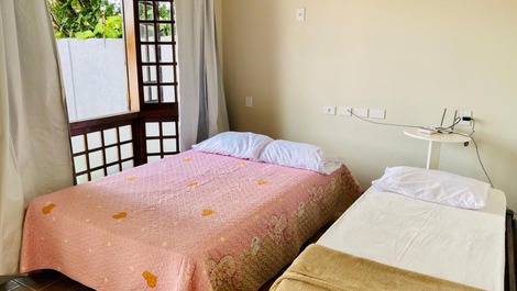 Casa de 4 Suites com piscina a 1200m da praia