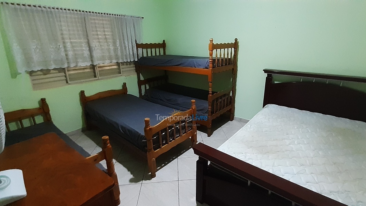 Granja para alquiler de vacaciones em Araçoiaba da Serra (Jd Colonial 1)