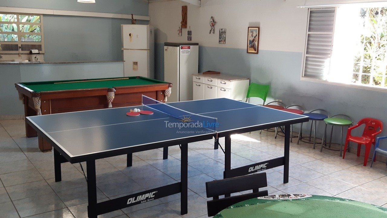 Granja para alquiler de vacaciones em Araçoiaba da Serra (Jd Colonial 1)