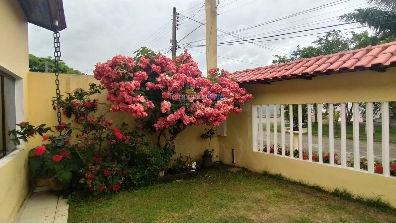 Casa para aluguel de temporada em Peruíbe (Estancia São José)
