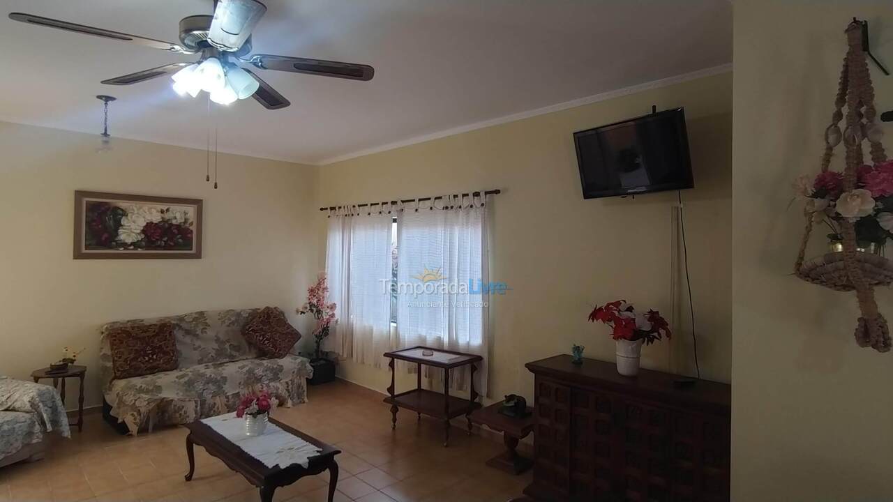 Casa para aluguel de temporada em Peruíbe (Estancia São José)