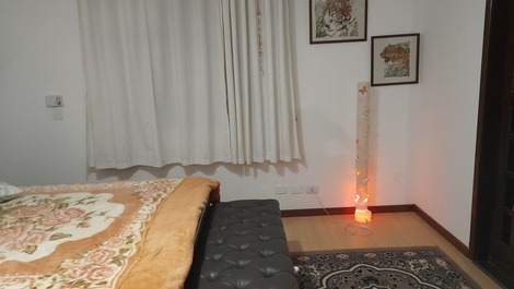 Large and comfortable house 700 meters from the Botanical Garden in Curitiba.