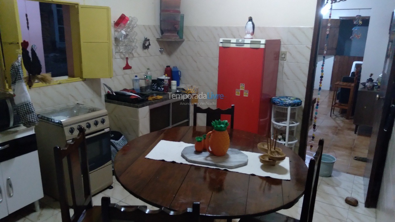 Casa para aluguel de temporada em São João Batista do Glória (Centro)