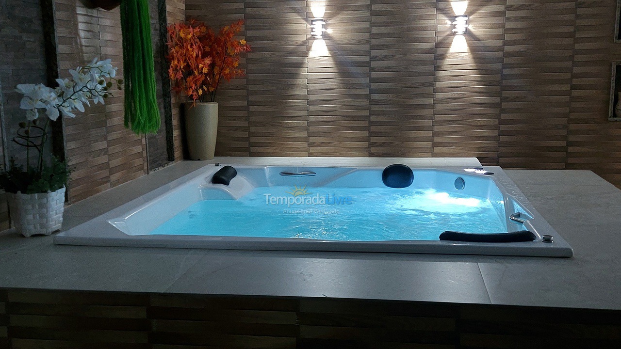 Casa para aluguel de temporada em Guarapari (Setiba)