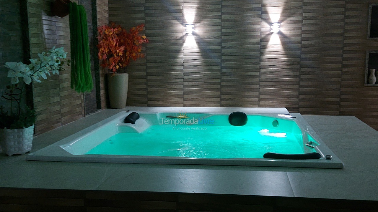 Casa para aluguel de temporada em Guarapari (Setiba)