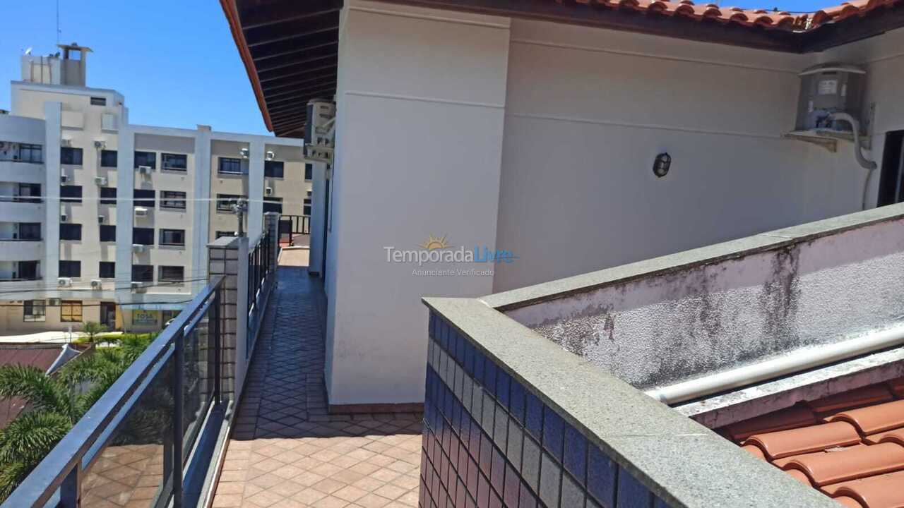 Apartamento para aluguel de temporada em Florianopolis (Praia dos Ingleses)
