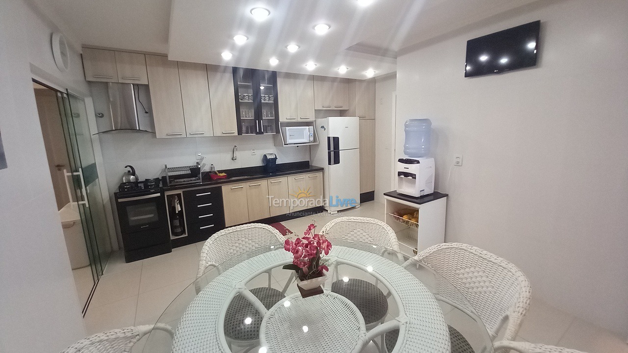 Apartamento para alquiler de vacaciones em Itapema (Meia Praia)