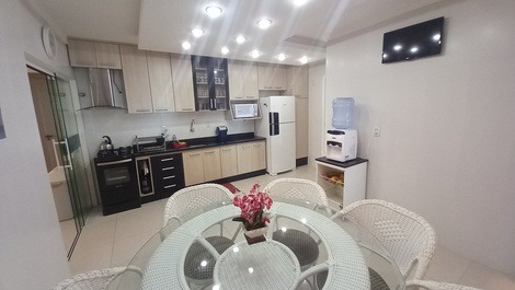 Ap Amplio departamento frente al mar, excelente ubicación