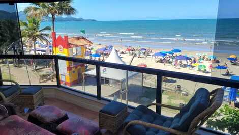 Ap Amplio departamento frente al mar, excelente ubicación