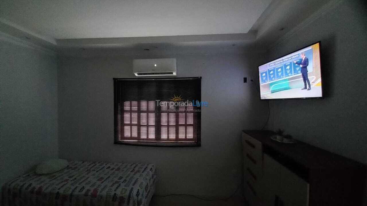 Casa para aluguel de temporada em Cabo Frio (Unamar)