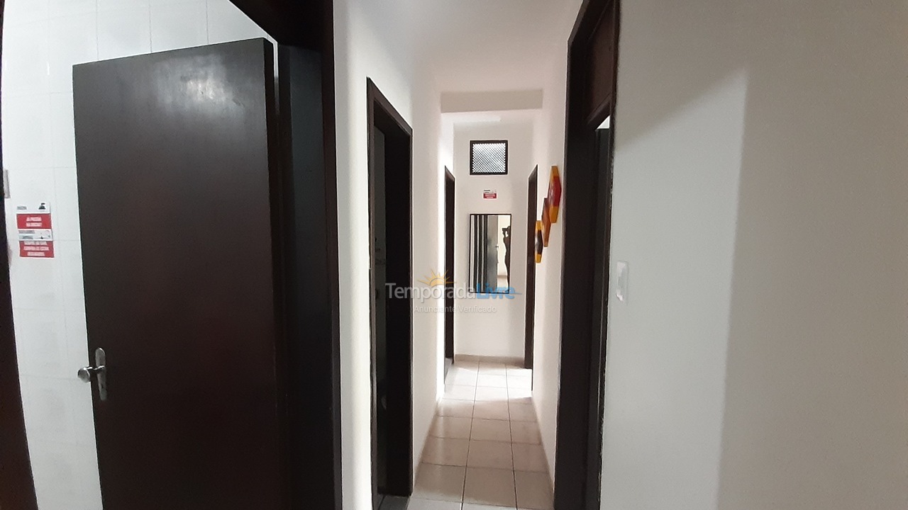 Apartamento para aluguel de temporada em Cabo Frio (Praia do Forte)