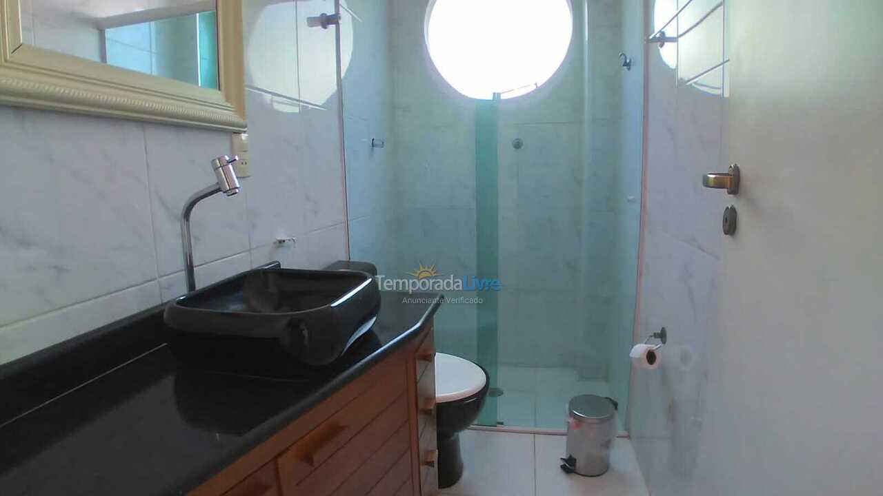 Apartamento para aluguel de temporada em Guarujá (Enseada)