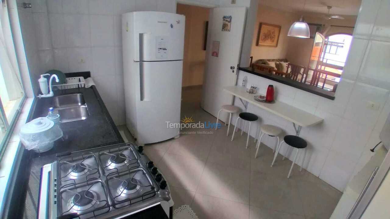 Apartamento para aluguel de temporada em Guarujá (Enseada)