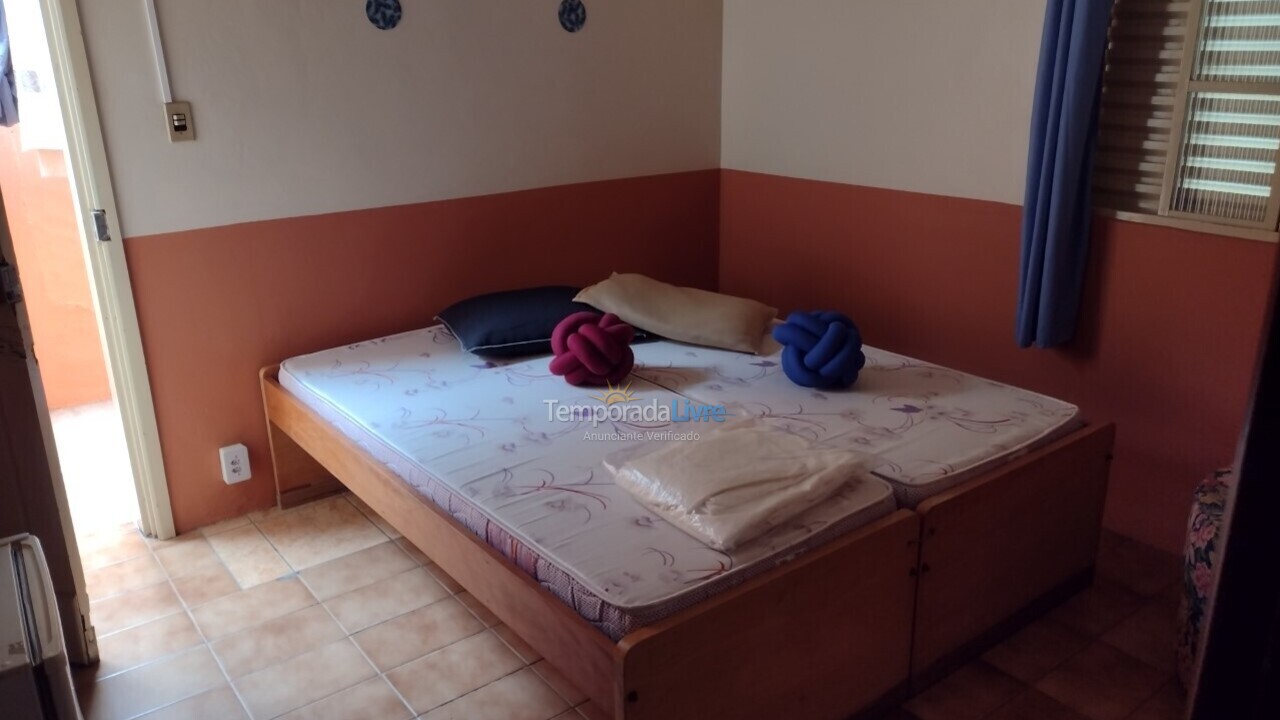 Casa para aluguel de temporada em São João Batista do Glória (Centro)