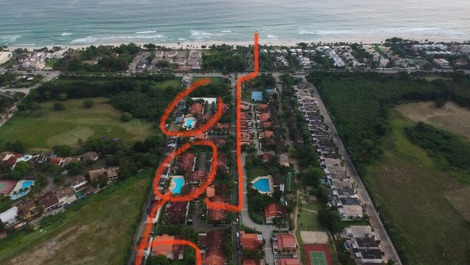 Distância da praia e as 3 piscinas 