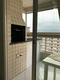 APARTAMENTO ALTO PADRÃO – AVIAÇÃO PRAIA GRANDE - 1 MINUTO DA PRAIA