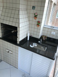 APARTAMENTO ALTO PADRÃO – AVIAÇÃO PRAIA GRANDE - 1 MINUTO DA PRAIA