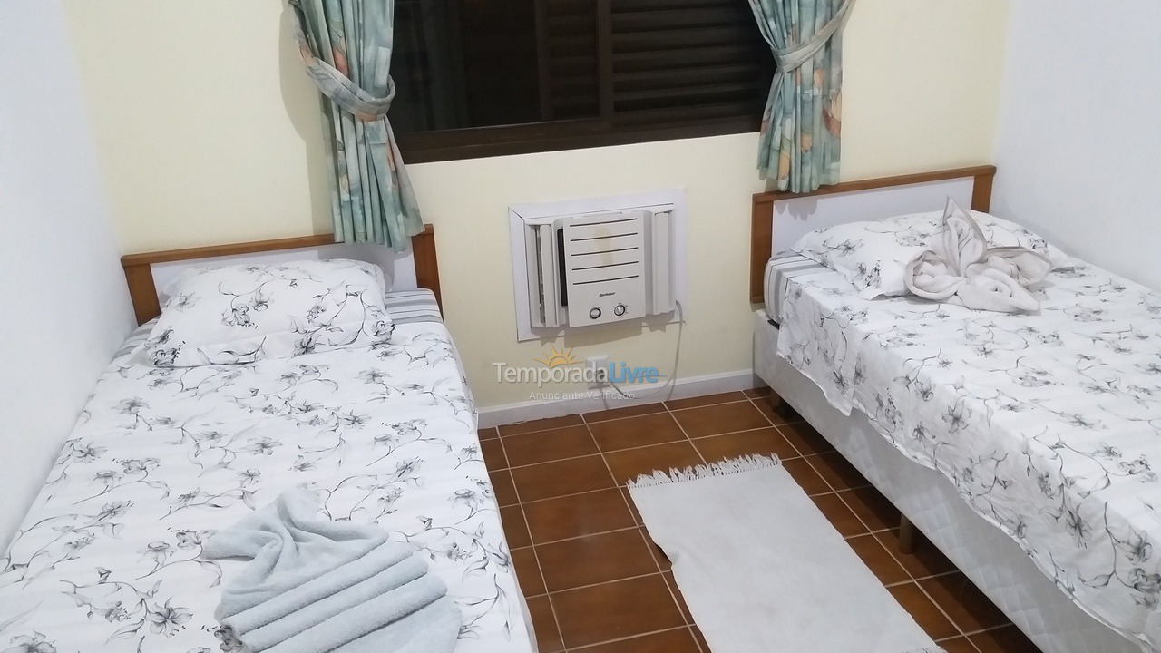 Apartment for vacation rental in Guarujá (Pitangueiras)