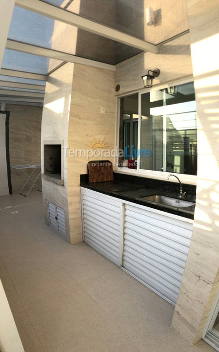 Apartamento para alquiler de vacaciones em Governador Celso Ramos (Praia de Palmas)
