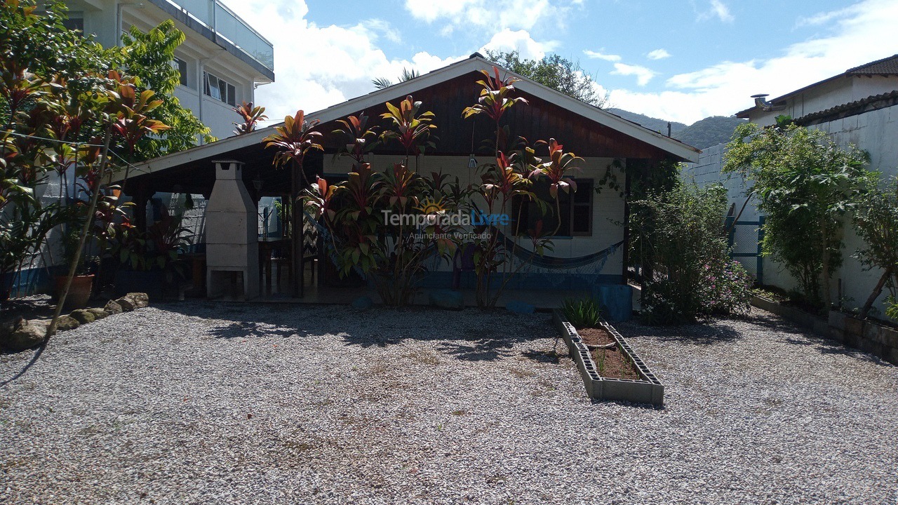 Casa para alquiler de vacaciones em São Sebastião (Boiçucanga)