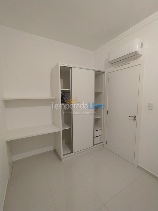 Apartment for vacation rental in Governador Celso Ramos (Praia de Palmas)