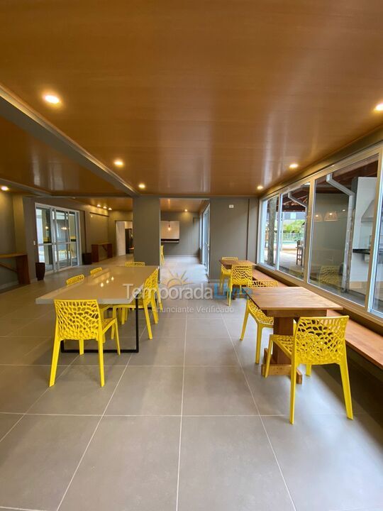 Apartamento para aluguel de temporada em Ubatuba (Itaguá)