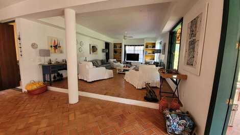 Whale beach house for rent