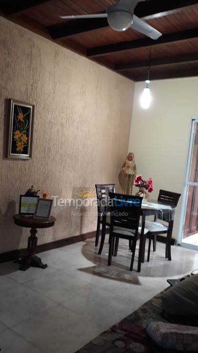 Casa para alquiler de vacaciones em Rio das Ostras (Centro)