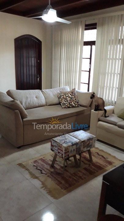 Casa para alquiler de vacaciones em Rio das Ostras (Centro)