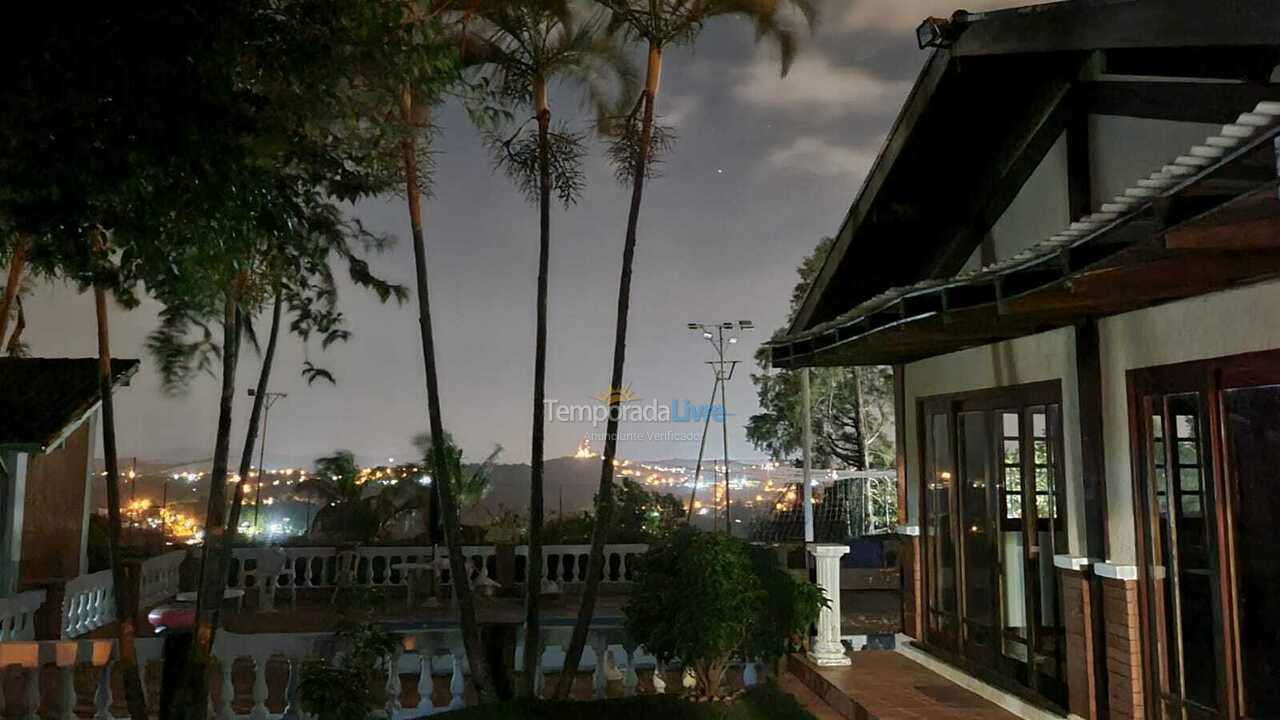 Chácara / sítio para aluguel de temporada em Mairinque (Condomínio Porta do Sol)