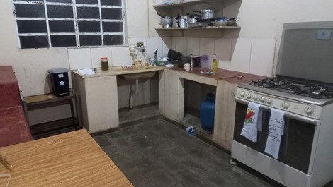 House on the site available for rent in Joanópolis - SP