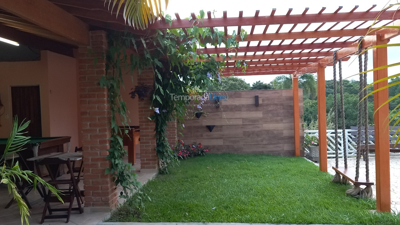 Granja para alquiler de vacaciones em Guararema (Parque Agrinco)