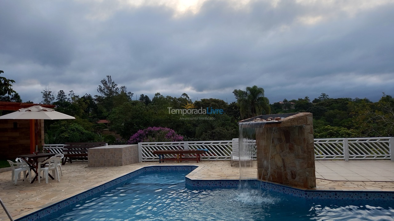 Granja para alquiler de vacaciones em Guararema (Parque Agrinco)