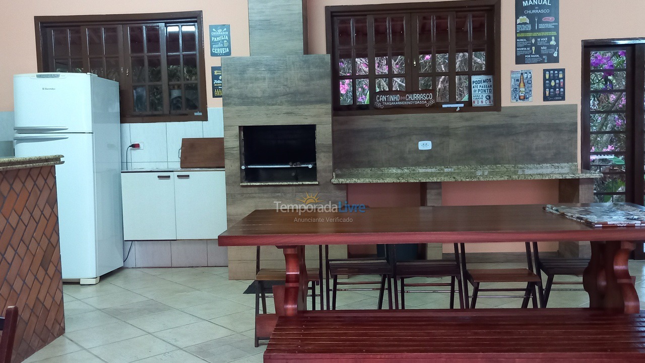 Granja para alquiler de vacaciones em Guararema (Parque Agrinco)