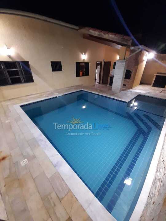 House for vacation rental in Peruíbe (Parque Turistico)