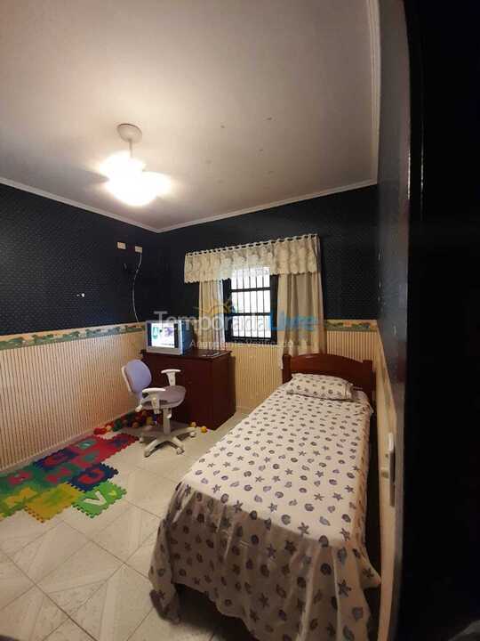 House for vacation rental in Peruíbe (Parque Turistico)